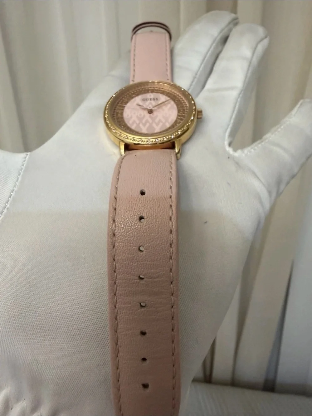 Guess Sparkling Pink Breast Cancer Awareness Ladies Watch 36mm W0032L7